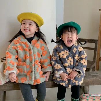 Пальто для девочек 2023, зимняя корейская детская теплая куртка, флисовое детское пальто с V-образным вырезом, объемный цветок Плюс бархатное пальто